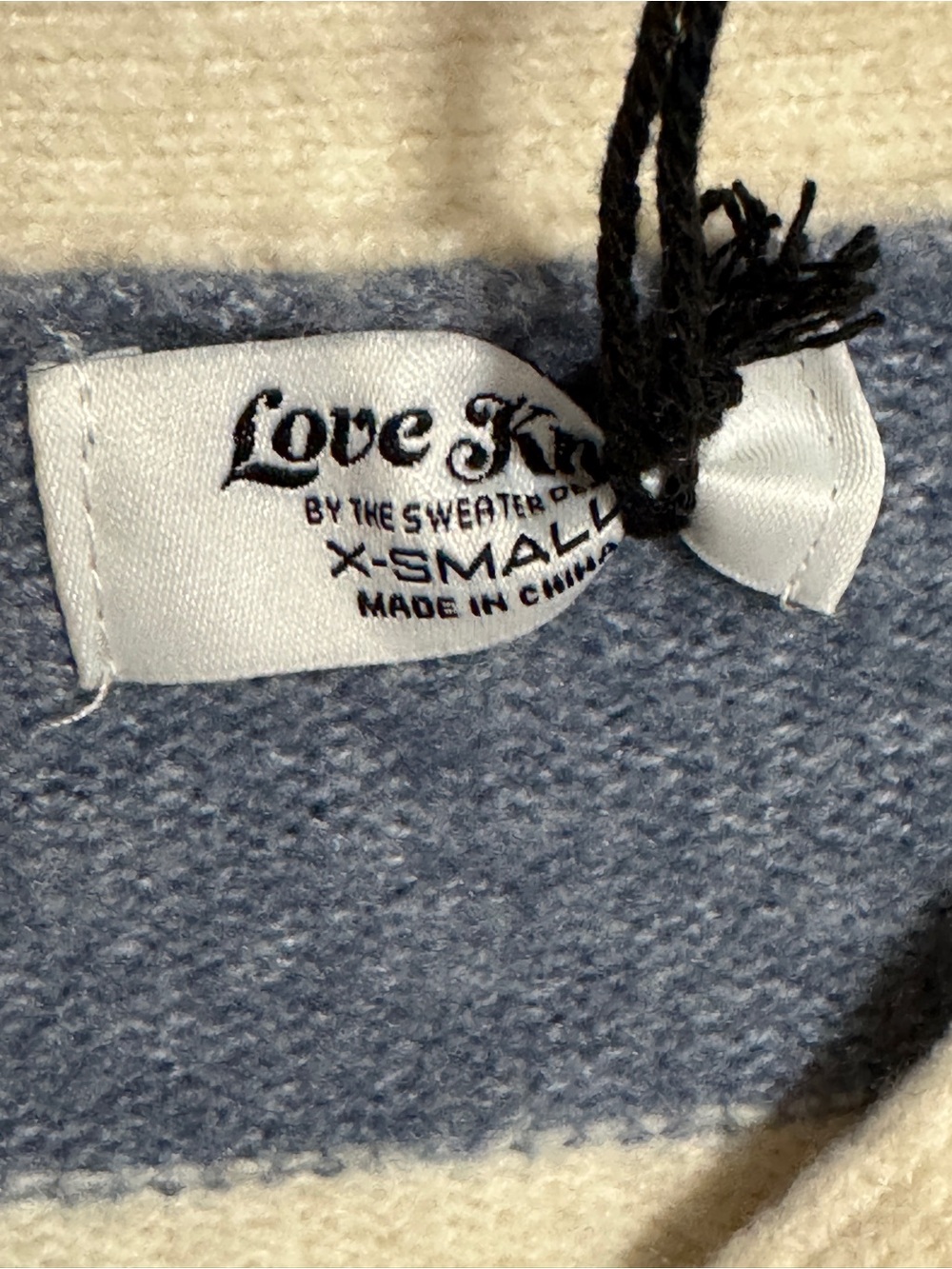 Striped V-Neck Cropped Sweater - Blue and Cream - Picture 4 of 5